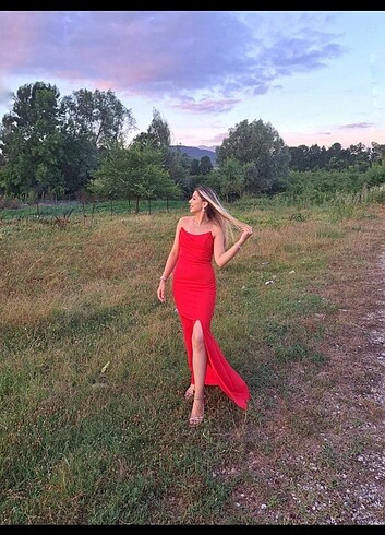 s Beden kırmızı Renk #kırmızıelbise #elbise #abiye #abiyeelbise #zara