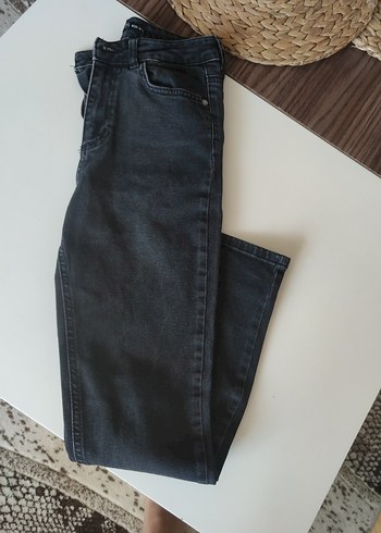 Kadın Siyah Bel Detaylı Midi Boy Jean