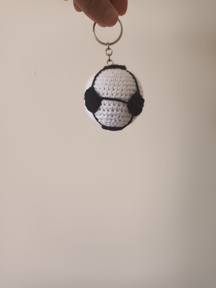 Renkli Örgü amigurumi futbol topu anahtarlık - Görsel 3