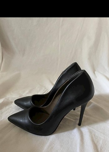 inci Siyah Stiletto Topuklu Kadın Ayakkabı