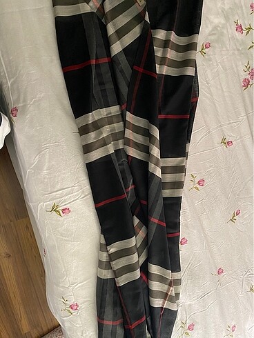 Beden çeşitli Renk Burberry şal