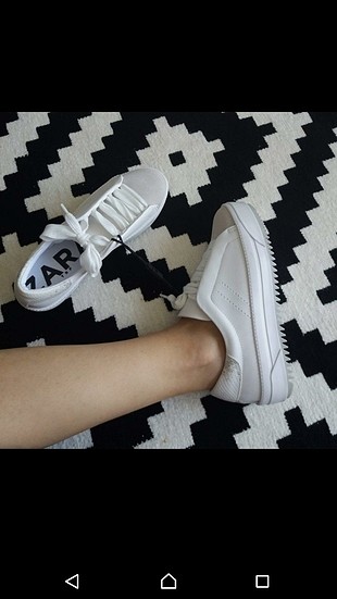 zara beyaz sneakers