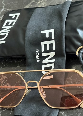 Fendi Altin Cerceveli Pembe Cam Sik Gunes Gozlugu