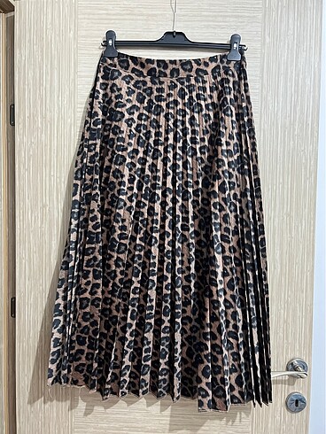 Leopar desenli etek