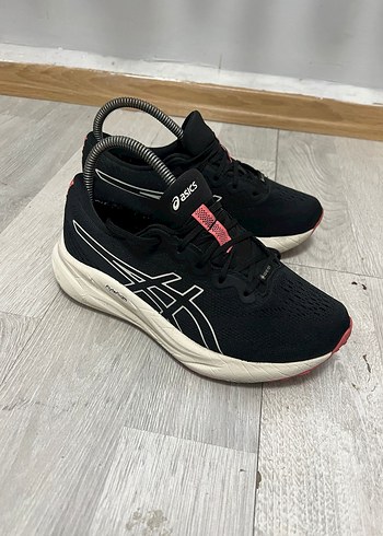 Asics 38