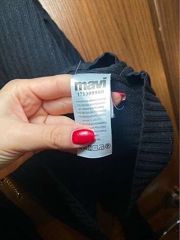 Mavi Jeans siyah dekolteli kazak