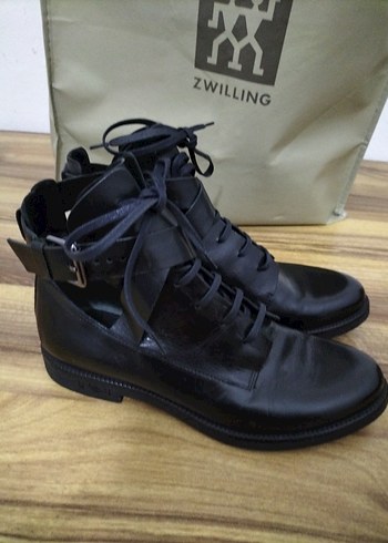 40 Beden Siyah Deri Goth Stiletto Bot