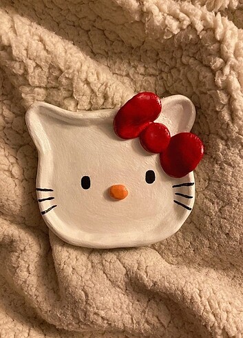  Beden Hello kitty takılık
