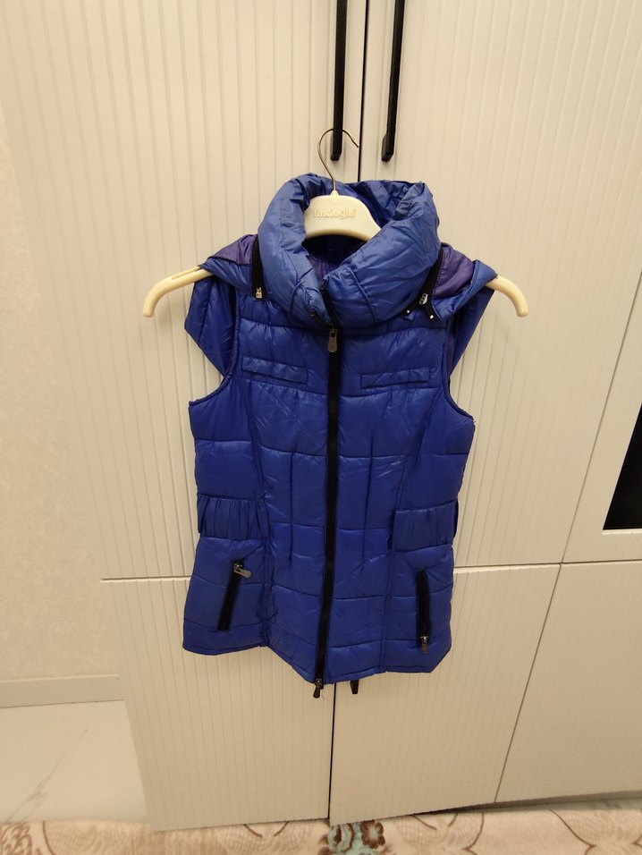 Koyu Mavi Fermuarlı Kolsuz Mini Yelek - Görsel 2