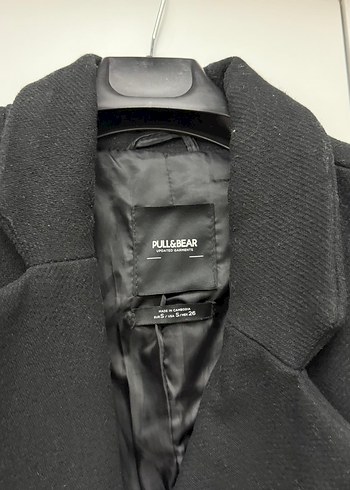 Pull and Bear Siyah Düğmeli Kaban