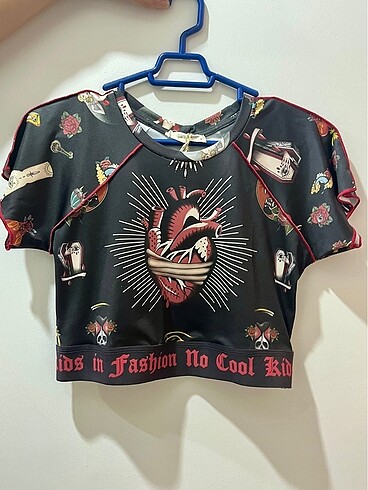 Trendyol & Milla Baskılı Goth Crop