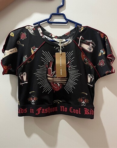 Baskılı Goth Crop