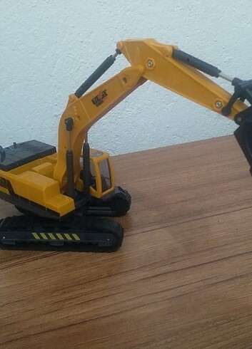 Model iş makinesi kepçe paletli kazıcı