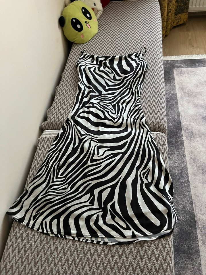Zebra Desenli Uzun Kadın Kalem Elbise - Görsel 3