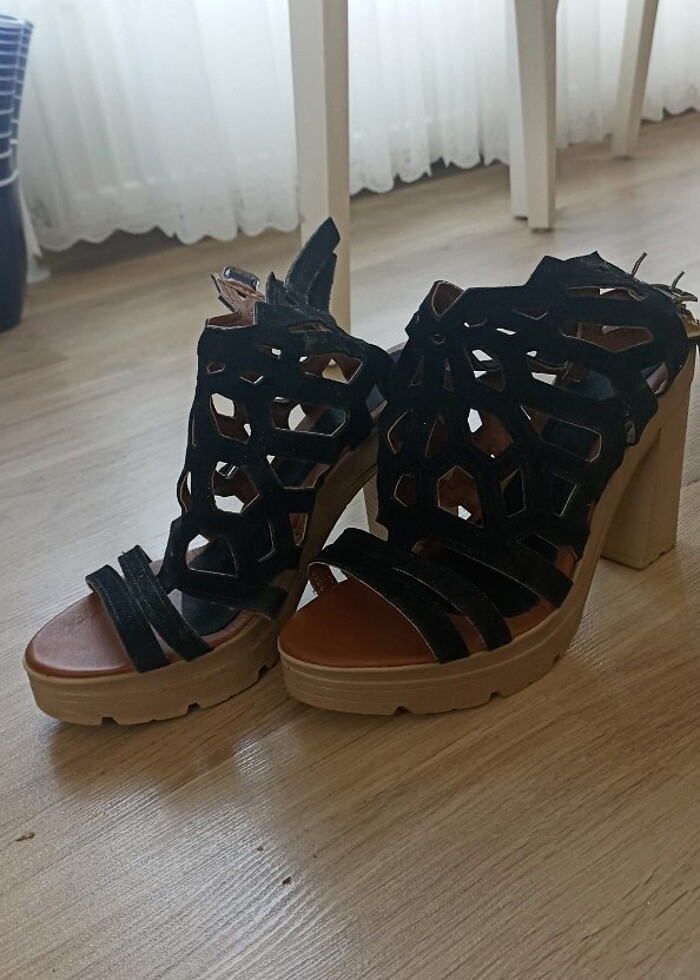 Dolgu topuklu ayakkabı  - Görsel 2