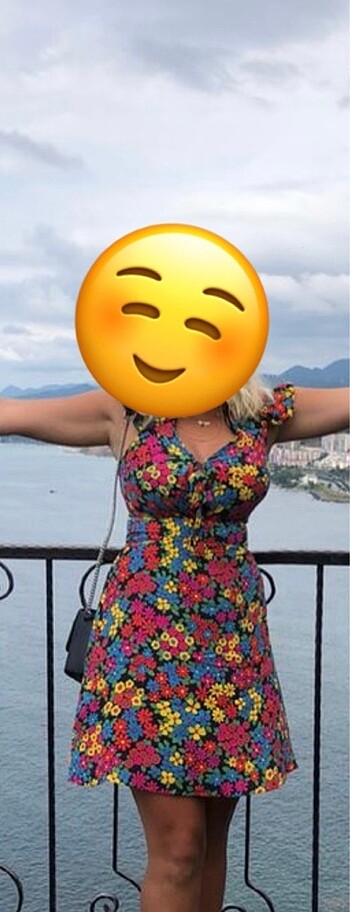 34 Beden Zara çiçekli elbise