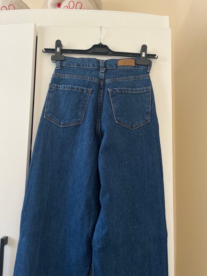 Kadın Mavi Bol Kesim Midi Kot Pantolon - Görsel 2