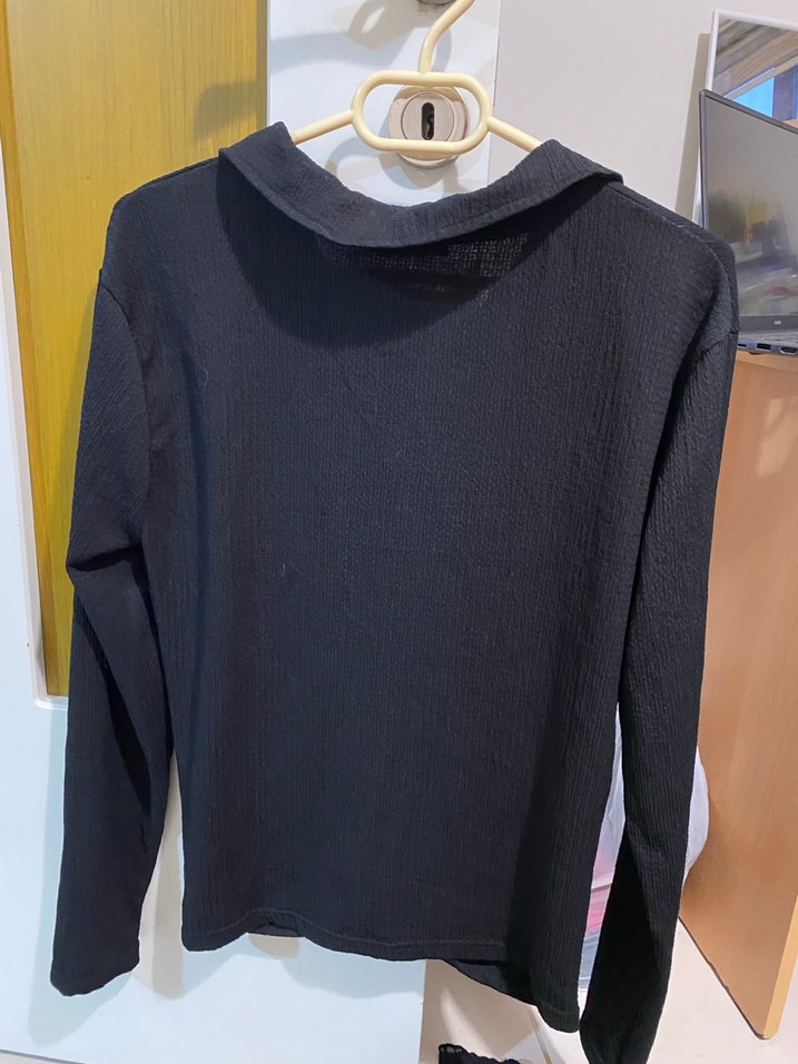 Siyah gömlek - Görsel 4