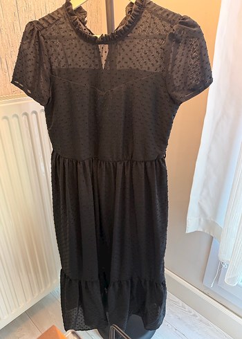 Siyah V Yaka Fırfırlı Midi Elbise - Görsel 3