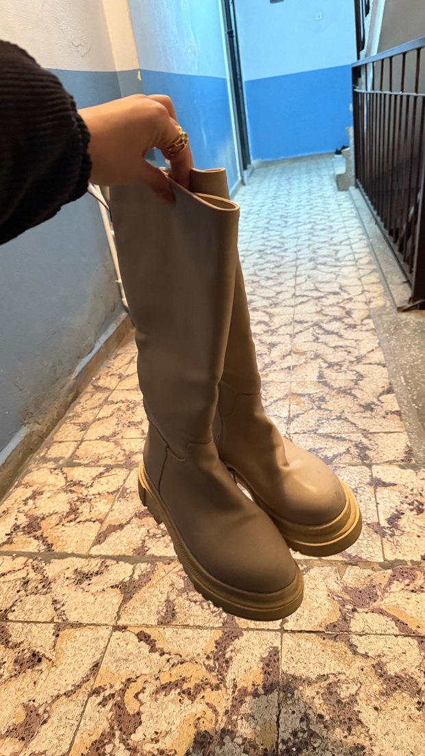 Bej Kadın Bot - Görsel 2