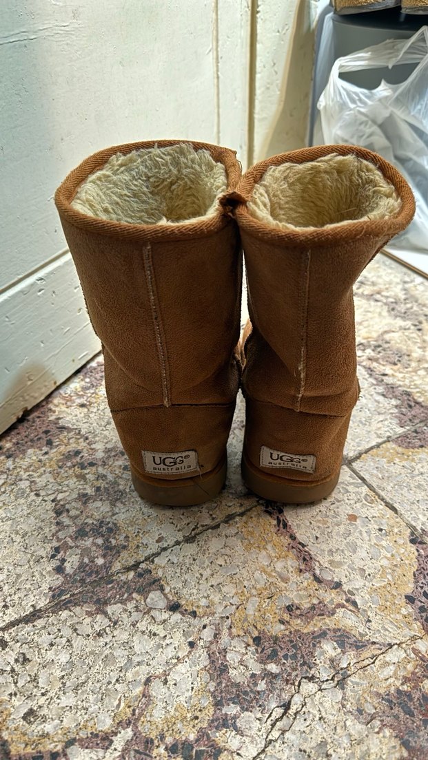 Orijinal Ugg ayakkabı 37 no - Görsel 2