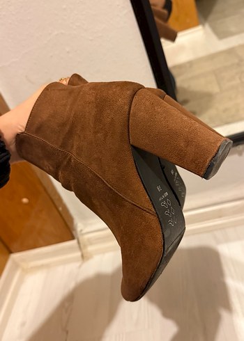 Kahverengi Süet Kadın Topuklu Bot - Görsel 3