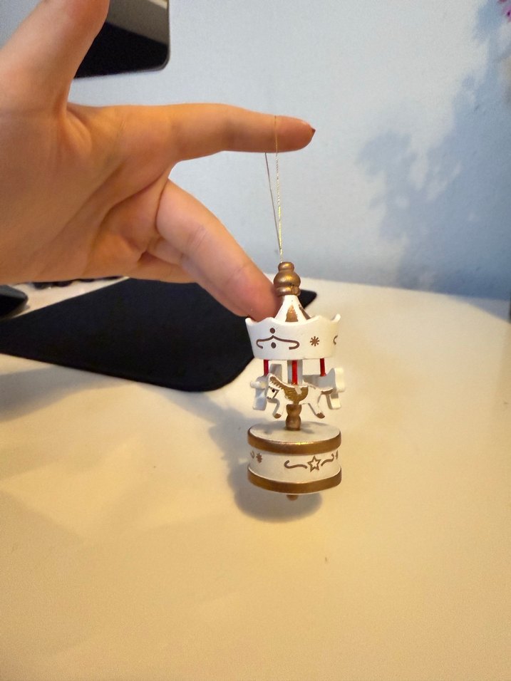 Beyaz Atlı Karınca Oyuncak Dekor - Görsel 3