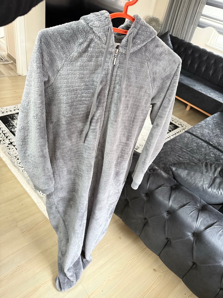 Gri Peluş Tulum Kapüşonlu - Görsel 2