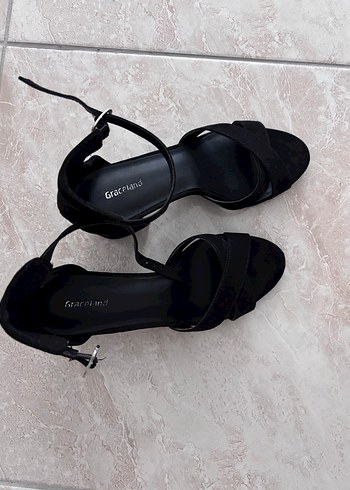 Siyah Stiletto Topuklu Kadın Akşam Ayakkabısı