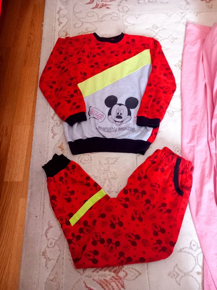 Mickey Mouse Pijama Takımı - Görsel 3