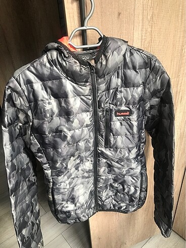Hummel mont