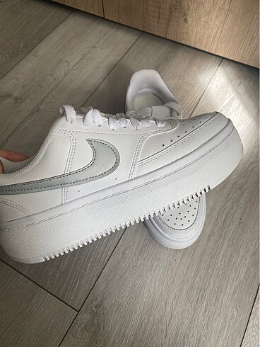 38,5 Beden Nike spor ayakkabı