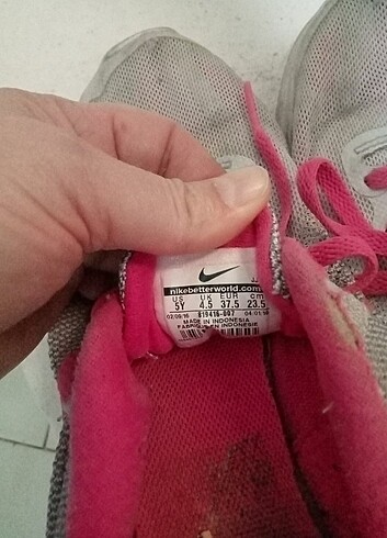37,5 Beden pembe Renk Orijinal Nike ayakkabı 
