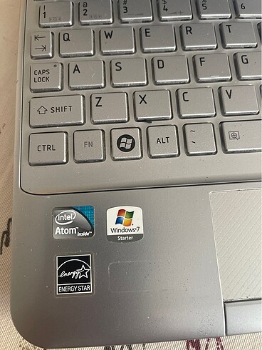 Beden Toshıba laptop
