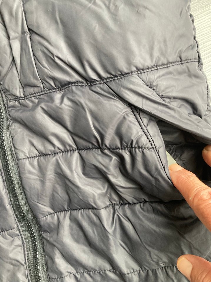 Siyah Erkek Çocuk Kapüşonlu Kaban - Görsel 4