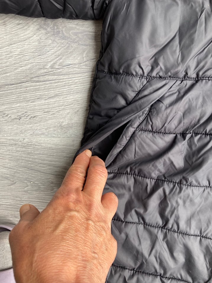 Siyah Erkek Çocuk Kapüşonlu Kaban - Görsel 3