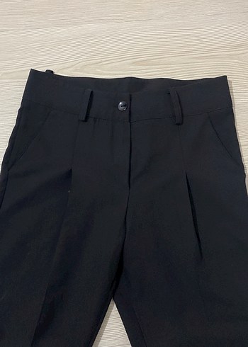 Kadın Siyah Pilili Kumaş Pantolon - Görsel 2