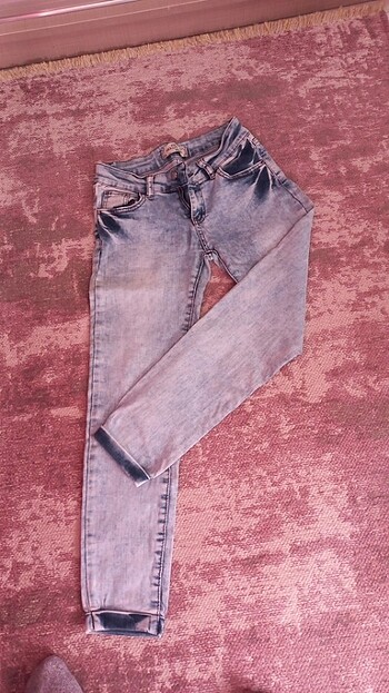 Jeanss