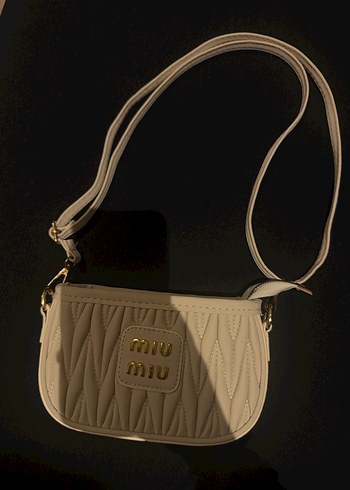 Bej Deri Miu Miu Nakışlı Çapraz Çanta - Görsel 3
