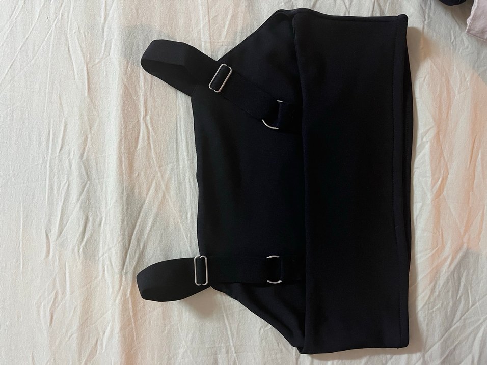 fabrika crop siyah bluz - Görsel 2