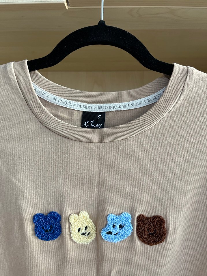 Nakışlı Düğmeli Bej Nakışlı Sweatshirt - Görsel 3