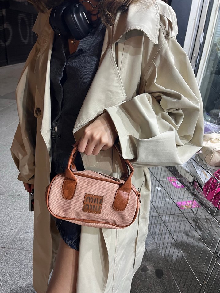 miu miu muadil çanta - Görsel 3