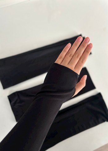 Gri Elastik Parmak Geçirmeli Kolluk - Görsel 3