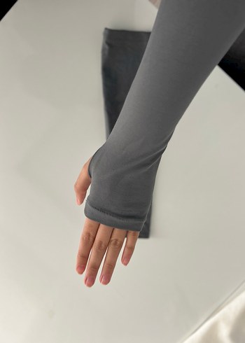Gri Parmaksız Kadın Eldiveni - Görsel 3