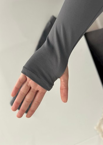 Gri Parmaksız Kadın Eldiveni - Görsel 4