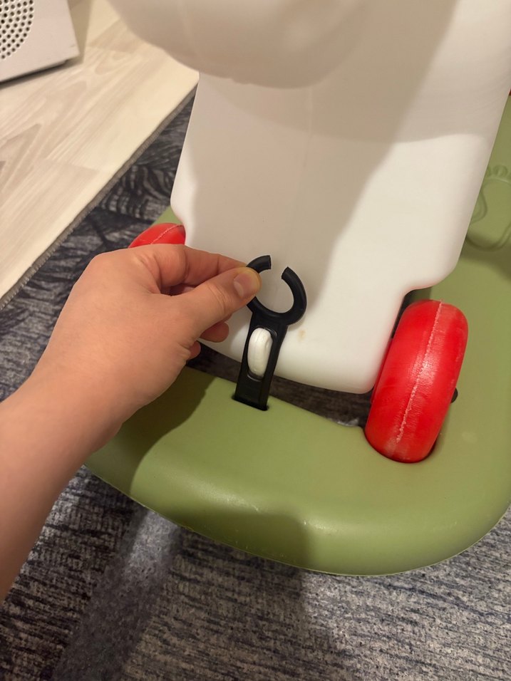 Yeşil beyaz kırmızı sallanan at - Görsel 3