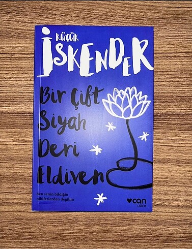 Küçük İskender / Bir Çift Siyah Deri Eldiven
