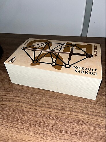  Beden Renk Umberto Eco / Foucault Sarkacı