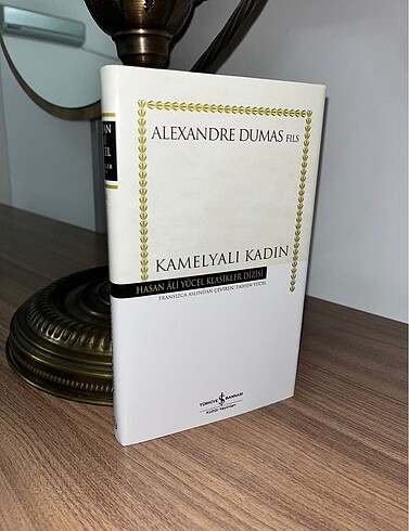 Kamelyalı Kadın ( Ciltli Kapak )