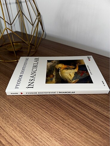  Beden Renk İnsancıklar / Dostoyevski